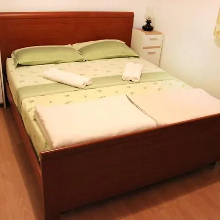 Apartman In Porec/istrien 27808 Porec
